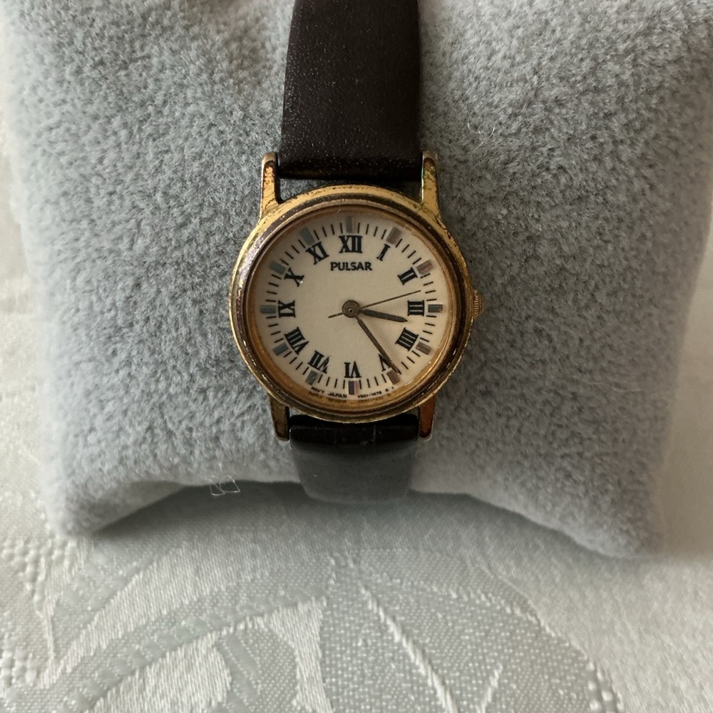 Pulsar Gold Case With Black Leather Strap Watch